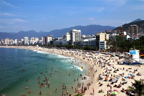 “La Praia de Ipanema” con Emozionanti Nuances di Luce e Colori Tropicali!